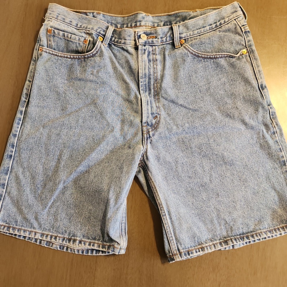 Vintage Levi's 550 Relaxed Fit Denim Shorts Men's Size 40 Blue Jean Casual Work